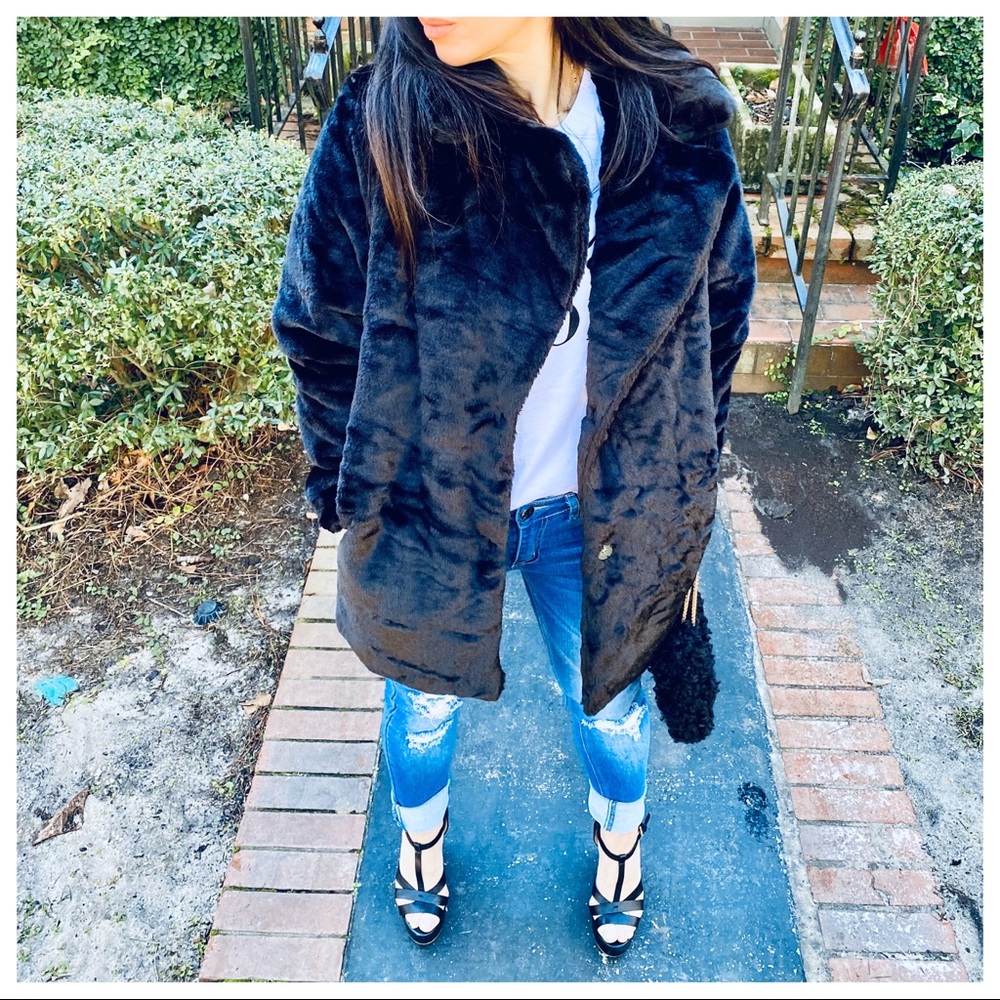 #56 ✨PARIS✨Gorgeous black faux fur jacket with pockets - Picture 8 of 8